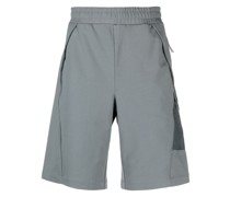 Sport-Shorts mit aufgesetzter Tasche