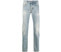 Slim-Fit-Jeans mit Logo-Schild