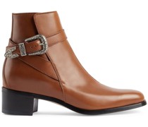 Stiefel mit Schnalle