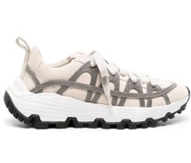Sneakers mit Schnürung