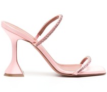 Gilda Mules mit Kristallen