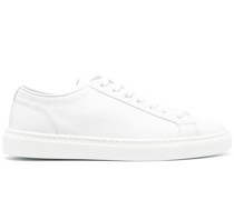 Sneakers mit Schnürung