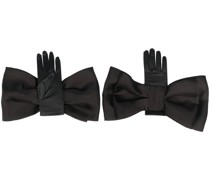 Handschuhe mit Schleife