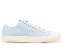 Sneakers mit Kontrastkappe
