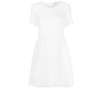 Ausgestelltes Minikleid