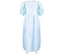 Kleid mit weiten Ärmeln