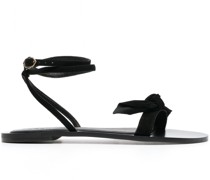 Klassische Sandalen