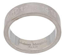 Ring mit graviertem Logo