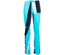 Schmale Hose mit Rüschen