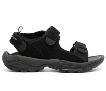 Sandalen mit Klettverschluss