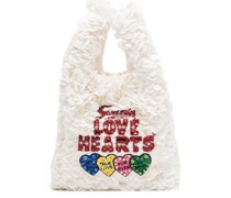 Handtasche mit Herzstickerei