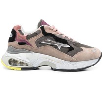 Sneakers mit Kontrasteinsätzen