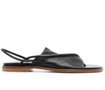 Sandalen mit Riemen