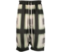 Knielange Shorts mit Karomuster