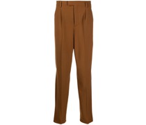 Hose mit Faltendetail