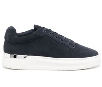 Sneakers mit Logo-Prägung