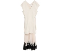 Kleid mit V-Ausschnitt
