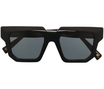 Breite Sonnenbrille mit eckigem Gestell
