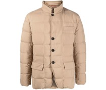 Daunenjacke im Layering-Look