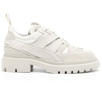 Schnürschuhe mit Kontrasteinsätzen