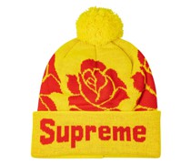 Gestrickte Beanie mit Rosen