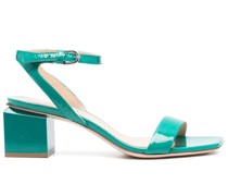 Sandalen aus Lackleder
