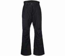 Hose mit ausgestelltem Bein