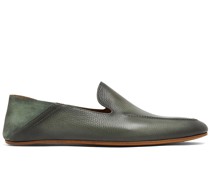 Slipper mit mandelförmiger Kappe