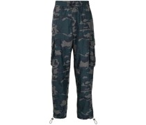 Hose mit Camouflage-Muster