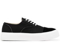 Sneakers mit dicker Sohle