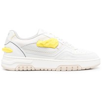 Sneakers mit Kontrasteinsätzen