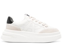 Sneakers mit Plateau