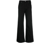 Hoch sitzende Schlagjeans
