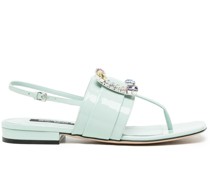 Flache Sandalen mit Kristallen