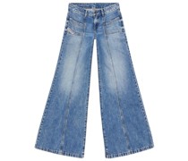 Halbhohe D-Akki Bootcut-Jeans