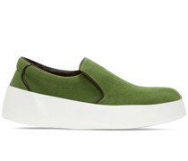 Slip-On-Sneakers mit Kontrastsohle