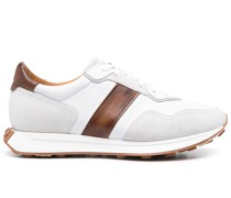 Sneakers mit Kontrasteinsätzen