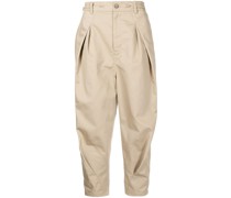 Tapered-Chino mit Bundfalten