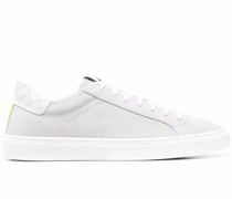 Sneakers mit Kontrasteinsätzen