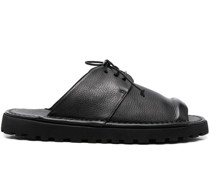 Sandalen mit Schnürung