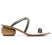 Sandalen mit Design-Absatz