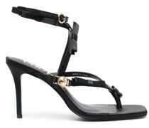 Sandalen mit eckiger Kappe