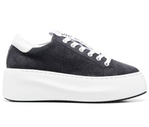 Sneakers mit Plateau