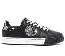 Court 88 V-Emblem Sneakers