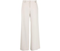 Ausgestellte Hose
