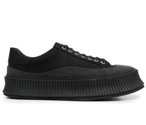 Sneakers mit dicker Sohle