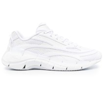 Sneakers mit strukturiertem Einsatz