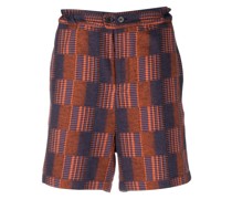 Knielange Shorts mit Karo