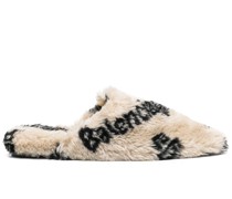 Mules mit Teddy-Print
