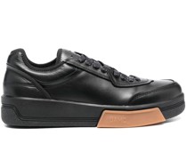 Klassische Sneakers